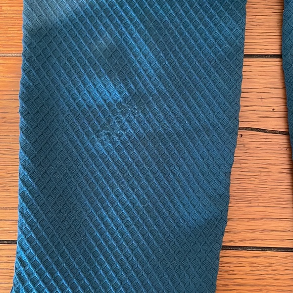 Balance crop top and leggings set, Size Medium - Picture 11 of 13